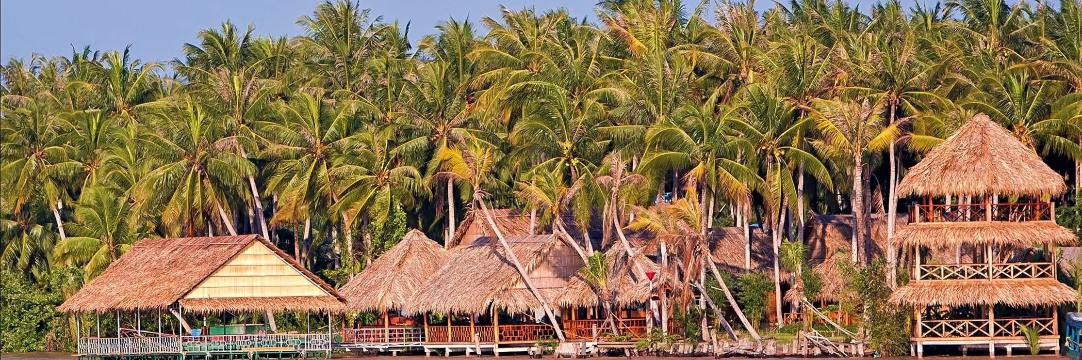 Khu du lịch Làng Bè